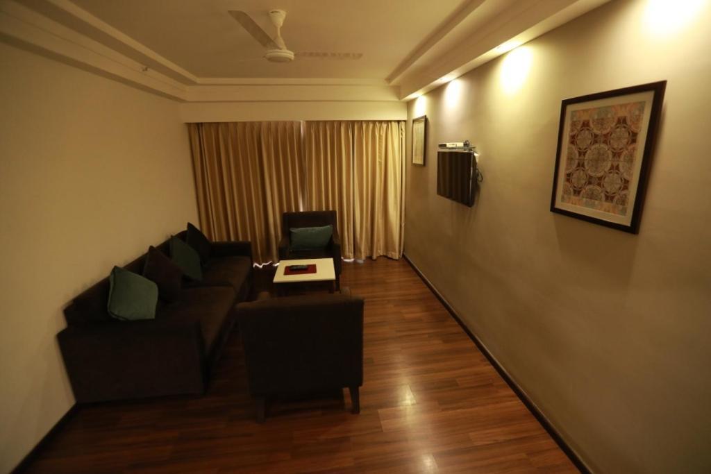 Hotel-S-Park Khammam Экстерьер фото